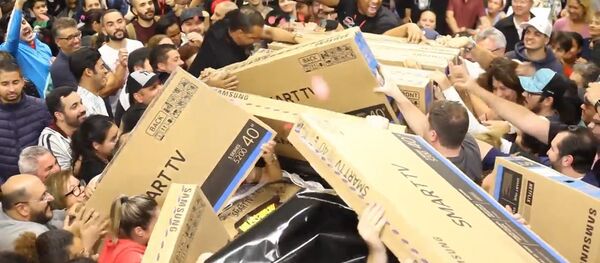 Melnā piektdiena: galvenā šopoholiķa diena - Sputnik Latvija