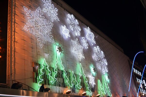 Ziemassvētku iluminācija. Madride - Sputnik Latvija