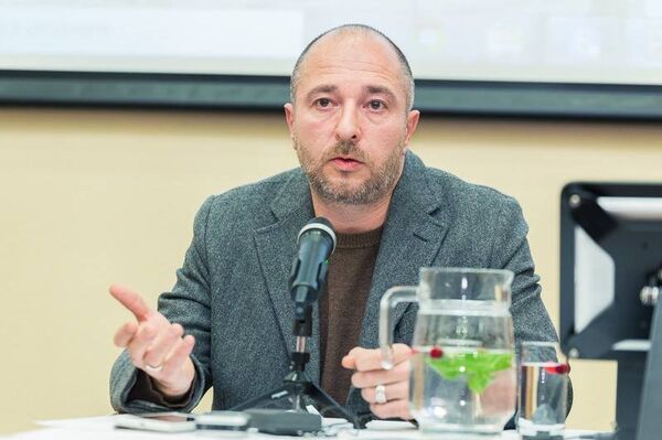 Писатель Дмитрий Миропольский в Риге Писатель Дмитрий Миропольский в Риге - Sputnik Латвия