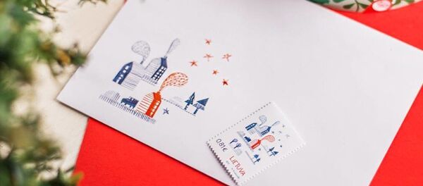 Рождественские марки Почты Литвы с запахом имбирного печенья - Sputnik Латвия