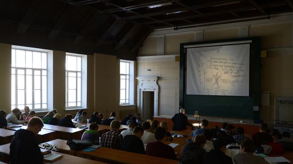 Студенты на лекции - Sputnik Латвия