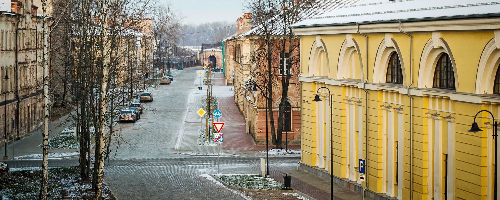Улица в городе Даугавпилс, Латвия - Sputnik Латвия, 1920, 23.01.2019