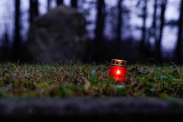 Мемориал в Румбуле на месте массового расстрела евреев - Sputnik Латвия