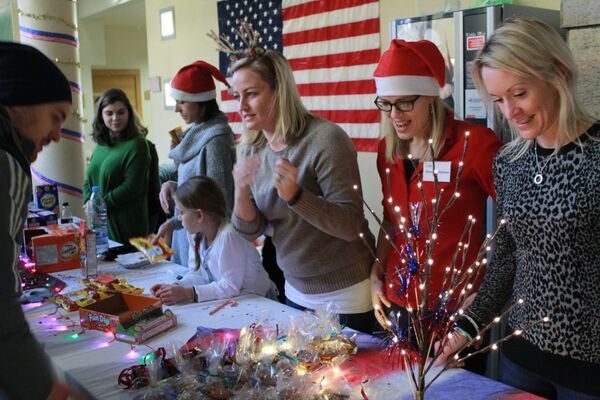 20-й Международный благотворительный рождественский базар 20-й Международный благотворительный рождественский базар - Sputnik Латвия