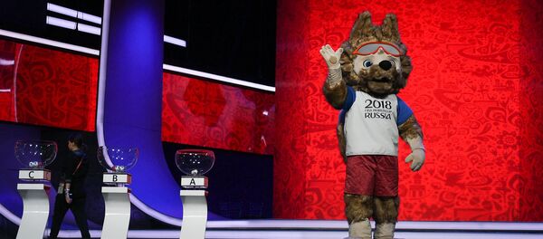 Официальный талисман чемпионата мира по футболу 2018 волк Забивака Официальный талисман чемпионата мира по футболу 2018 волк Забивака - Sputnik Latvija