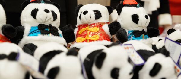 Панды на стенде посольства Китая - Sputnik Латвия
