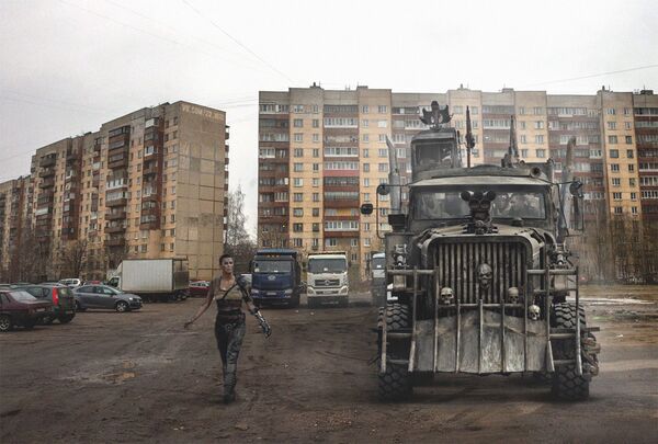 Filmas Trakais Makss varone autostāvvietā Krievijā - Sputnik Latvija