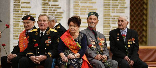 Ветераны России, СНГ и стран Балтии на Балу Победителей в Центральном музее Великой Отечественной войны на Поклонной горе в Москве - Sputnik Латвия