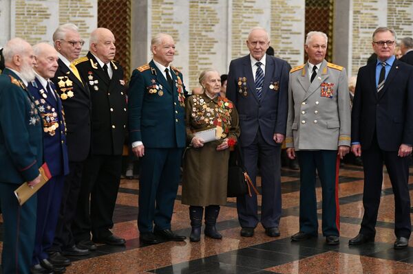Ветераны России, СНГ и стран Балтии на Балу Победителей в Центральном музее Великой Отечественной войны на Поклонной горе в Москве - Sputnik Латвия