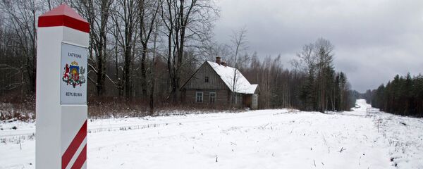 На границе Латвии и России На границе Латвии и России - Sputnik Latvija
