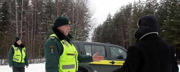 На границе Латвии и России - Sputnik Латвия