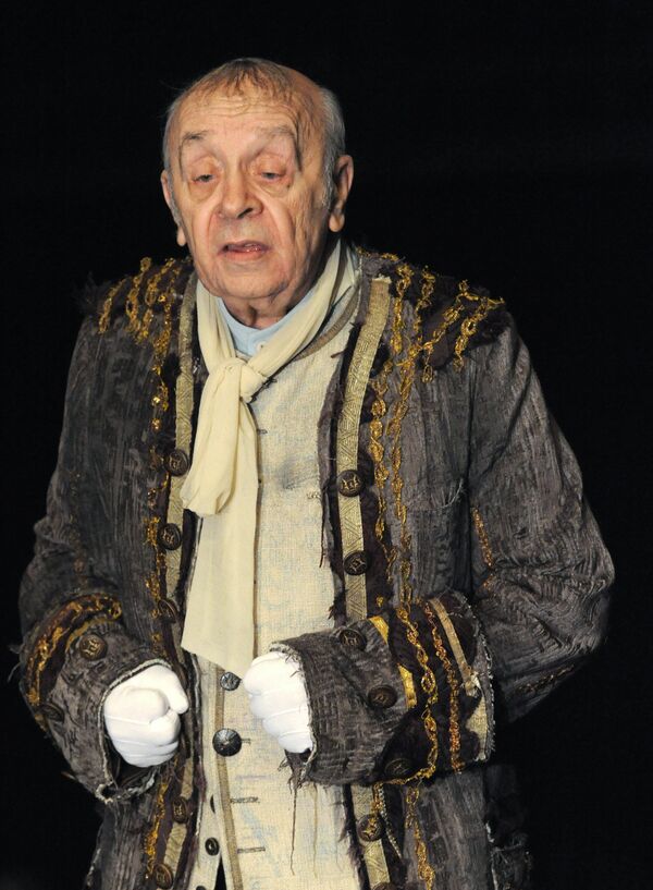 Генеральная репетиция спектакля Вишневый сад в постановке Марка Захарова в театре Ленком - Sputnik Латвия