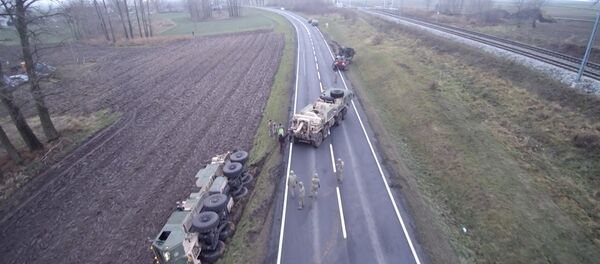 Amerikāņu militārā tehnika iestrēgusi Polijā Amerikāņu militārā tehnika iestrēgusi Polijā - Sputnik Latvija