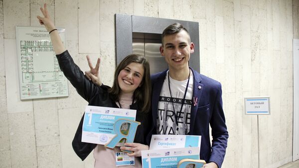 Моника Горностаюте из Литвы и Лацис Жанис из Латвии Моника Горностаюте из Литвы и Лацис Жанис из Латвии - Sputnik Латвия