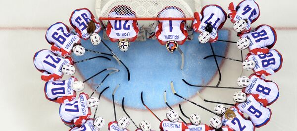 Игроки женской сборной России перед четвертьфинальным матчем между сборными командами Швейцарии и России - Sputnik Латвия