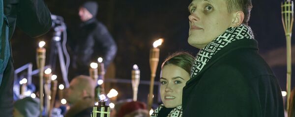 Янис Домбрава со своей невестой Янис Домбрава со своей невестой - Sputnik Latvija