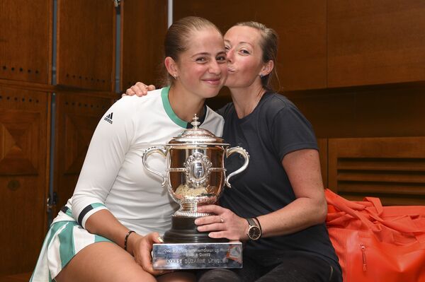 Признание и забвение в 22 года: история латвийской теннисистки Остапенко Признание и забвение в 22 года: история латвийской теннисистки Остапенко - Sputnik Латвия