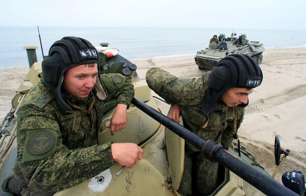 Высадка десанта на полигоне Балтийского флота Хмелевка Высадка десанта на полигоне Балтийского флота Хмелевка - Sputnik Латвия