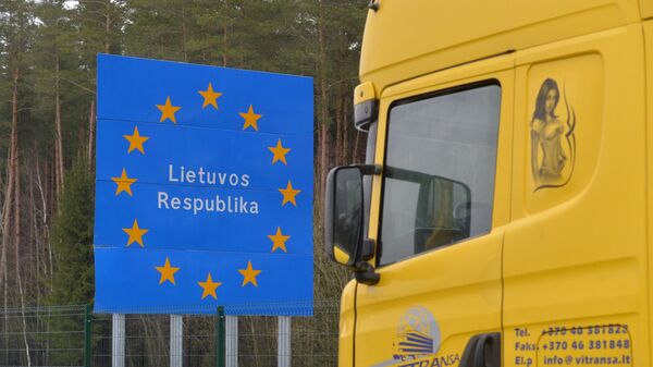 Грузовик на пересечении белорусско-литовской - Sputnik Latvija