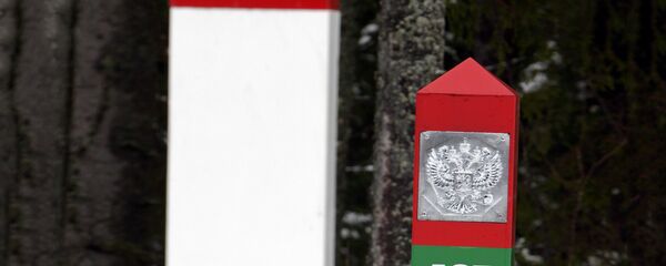 Пограничные столбы на границе Латвии и России - Sputnik Латвия