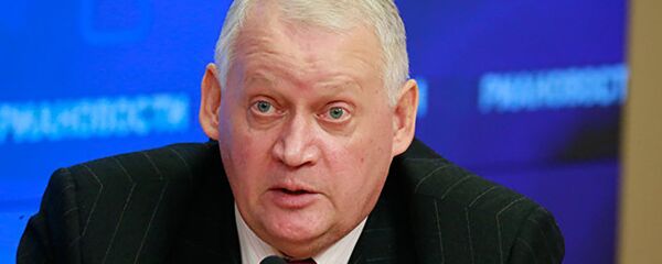 Руководитель Центра Международная энергополитика Юрий Солозобов - Sputnik Латвия