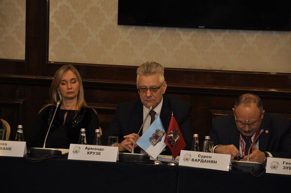 Исполняющий обязанности директора Департамента городского развития Рижской городской думы Армандс Крузе Исполняющий обязанности директора Департамента городского развития Рижской городской думы Армандс Крузе - Sputnik Латвия