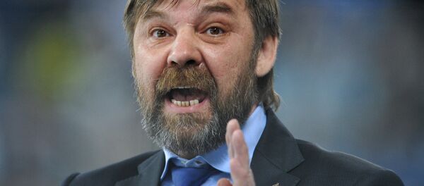 Олег Знарок на матче финальной серии Кубка Гагарина Континентальной хоккейной лиги, апрель 2012 - Sputnik Латвия