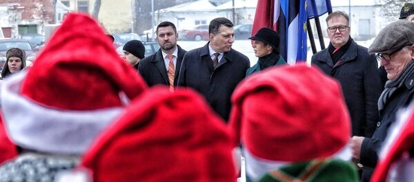 Президенты Латвии и Эстонии Раймондс Вейонис и Керсти Кальюлайд отметили 10-летие присоединения Балтийских стран к Шенгенскому соглашению - Sputnik Латвия