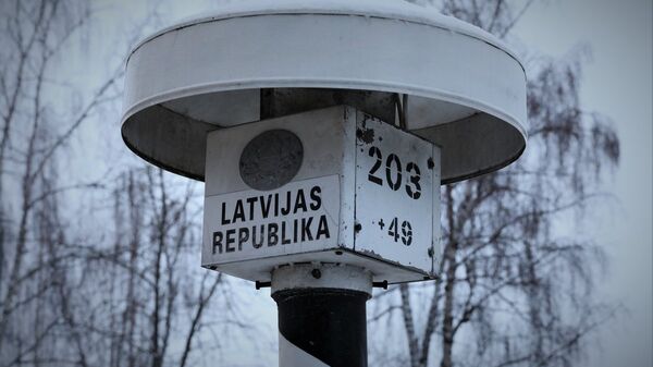 Пограничный столб на границе Латвия - Эстония - Sputnik Латвия
