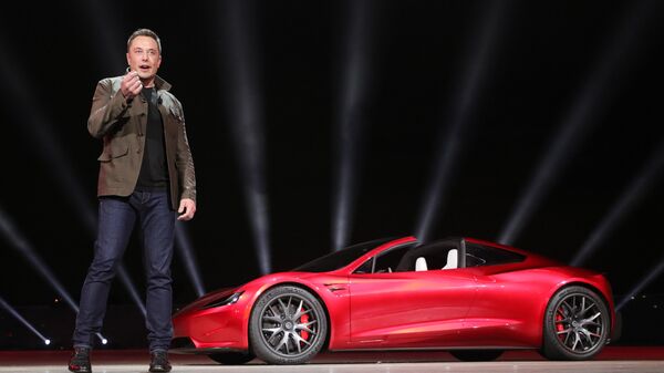 Компания Tesla представила новые модели электромобилей - Sputnik Latvija