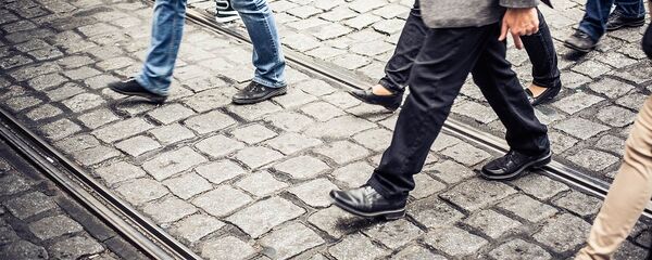 Люди на пешеходном переходе - Sputnik Латвия