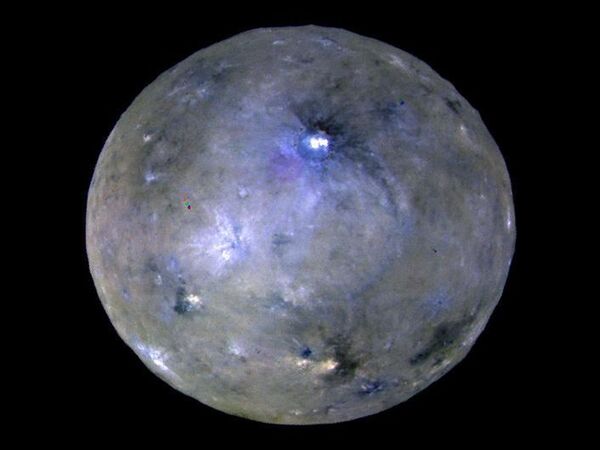 Карликовая планета Церера, снятая космическим аппаратом Dawn - Sputnik Латвия