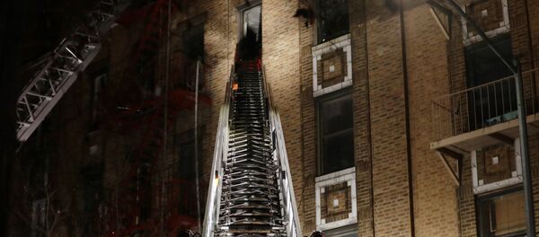 Ugunsgrēkā Ņujorkā gājuši bojā 12 cilvēki - Sputnik Latvija
