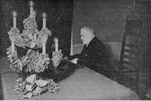 Карлис Улманис по радио поздравляет с 1939 годом.  - Sputnik Латвия