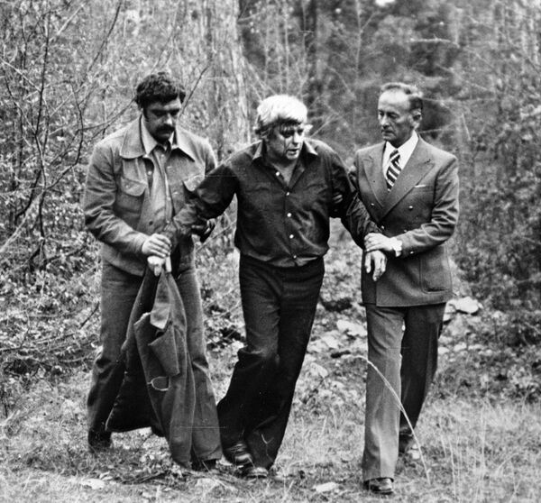 Актер Донатас Банионис (в центре) в главной роли в фильме Анатолия Бобровского Жизнь и смерть Фердинанда Люса. - Sputnik Латвия