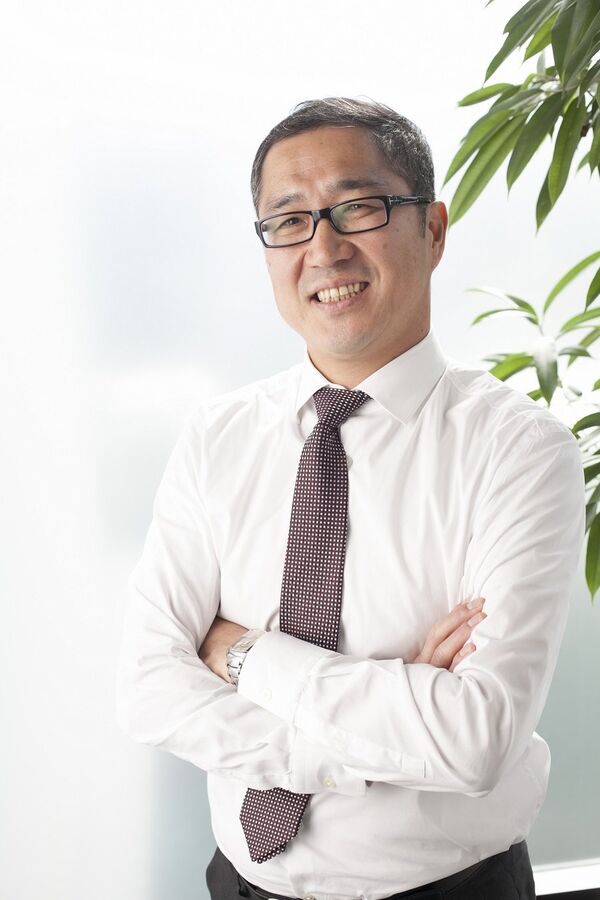 Синдзи Инада, исполнительный директор японской компании Spread Синдзи Инада, исполнительный директор японской компании Spread - Sputnik Латвия