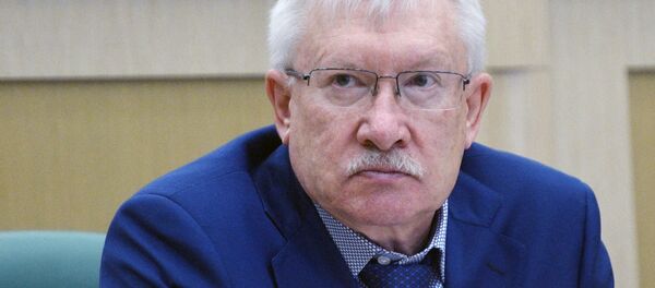 Член комитета Совета Федерации по международным делам Олег Морозов - Sputnik Латвия