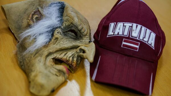 Знаменитая маска ведьмака Юрчика Знаменитая маска ведьмака Юрчика - Sputnik Латвия