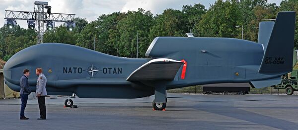 Беспилотный летательный аппарат НАТО Global Hawk Block 40, архивное фото Беспилотный летательный аппарат НАТО Global Hawk Block 40, архивное фото - Sputnik Latvija
