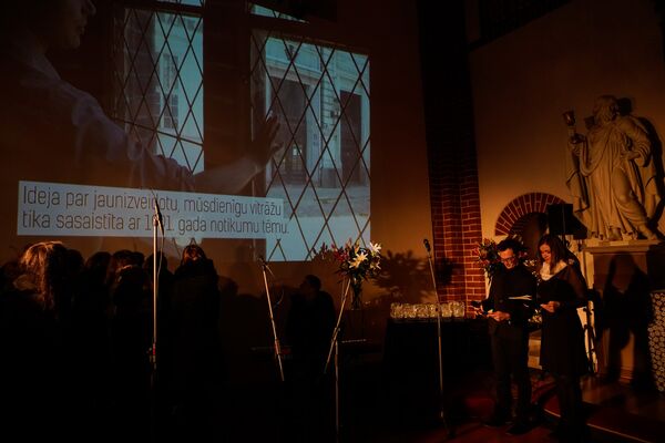 Кадры из фильма об истории создании витража - Sputnik Латвия