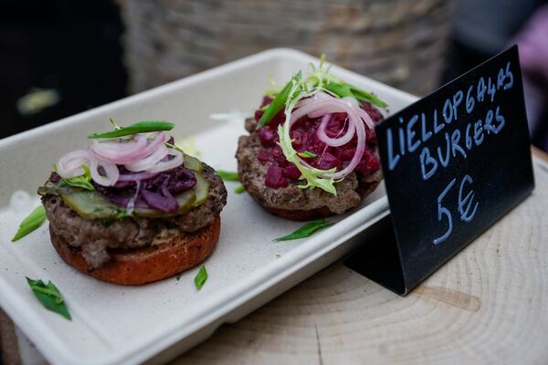 Бургер из говядины - не только вкусно, но и красиво - Sputnik Латвия