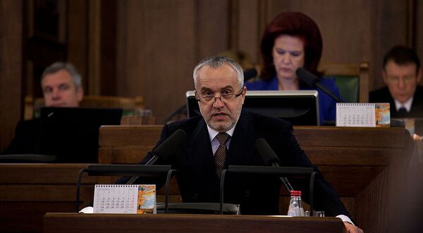 Андрис Шкеле на последнем заседании десятого Сейма - Sputnik Латвия