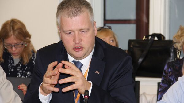 Госсекретарь Минздрава Айварс Лапиньш утверждает, что ядро э-здоровья  работает на 99,5% стабильно - Sputnik Латвия