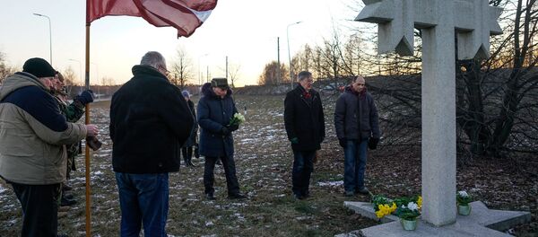 Памятное мероприятие, посвященное событиям 1991 года у моста в Вецмилгрависе, 16 января 2018 года - Sputnik Латвия