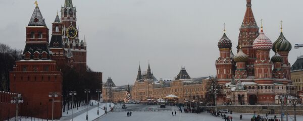 Площадь Васильевский спуск и Красная площадь в Москве Площадь Васильевский спуск и Красная площадь в Москве - Sputnik Latvija