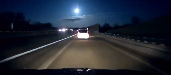 В Мичигане засняли падение метеора В Мичигане засняли падение метеора - Sputnik Латвия