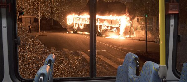 Горящий автобус, архивное фото Горящий автобус, архивное фото - Sputnik Латвия