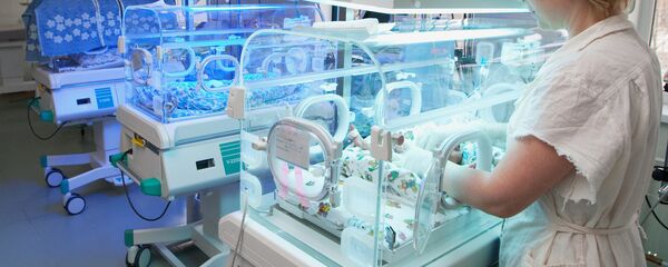 Регистрация детей-тройняшек в Калининградском Доме счастья - Sputnik Латвия