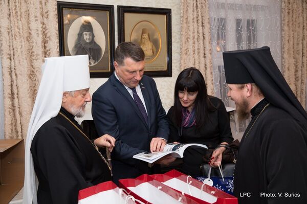 Президент Латвии Раймондс Вейонис нанес визит главе Латвийской православной церкви митрополиту Александру, 23 января 2018 года - Sputnik Латвия