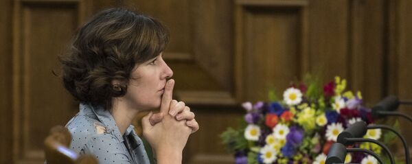Министр финансов Латвии Дана Рейзниеце-Озола, заседание Сейма 22 июня 2017 года Министр финансов Латвии Дана Рейзниеце-Озола, заседание Сейма 22 июня 2017 года - Sputnik Latvija